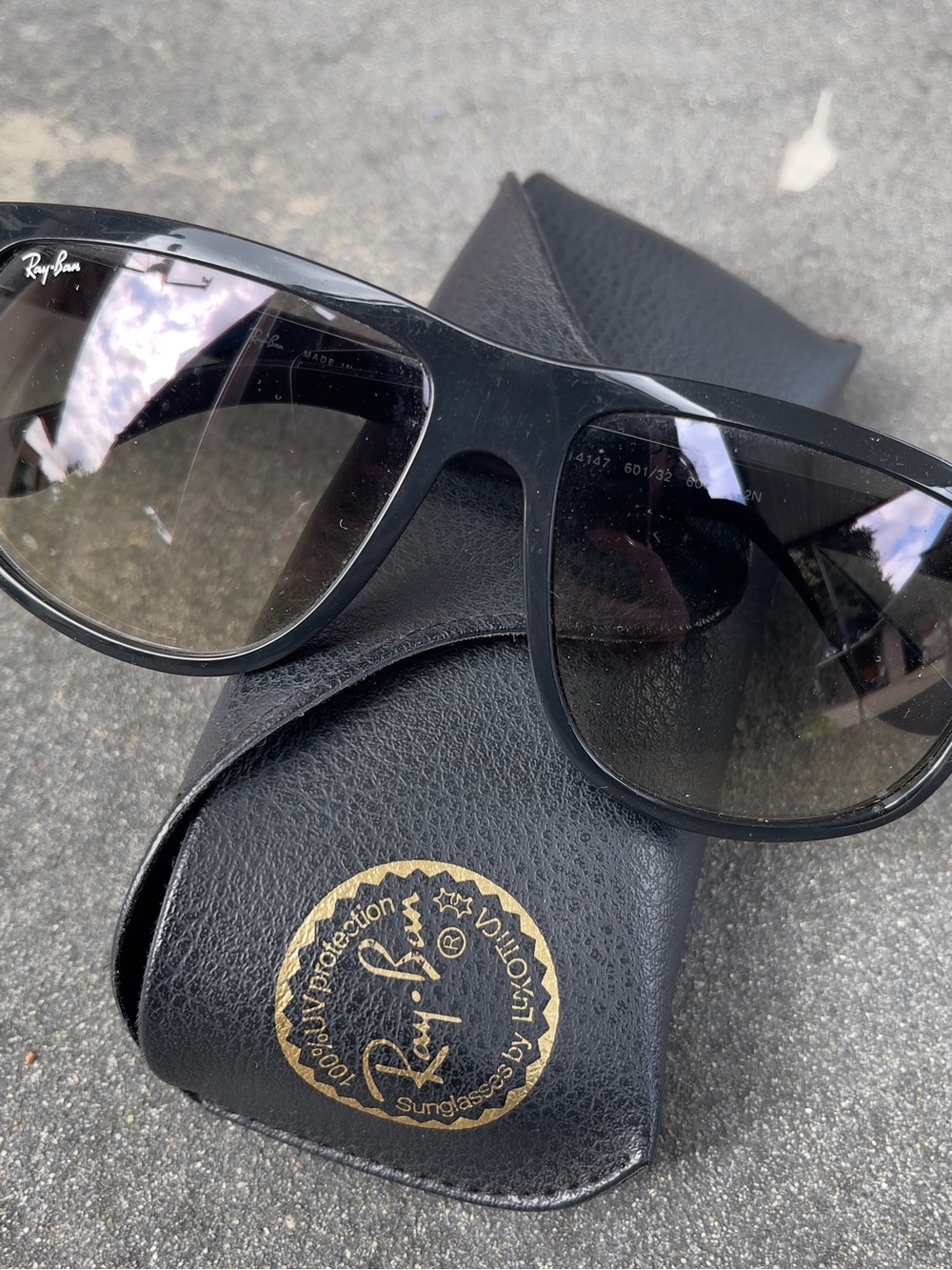 Ray-Ban - RB4147 Boyfriend Black Gradient Shield Sunglasses